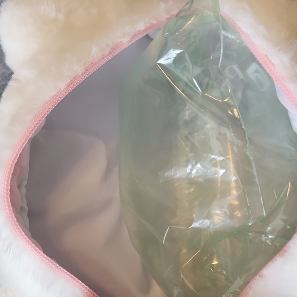 Disney Primark Marie Cosmetic Bag - Picture 4 of 4